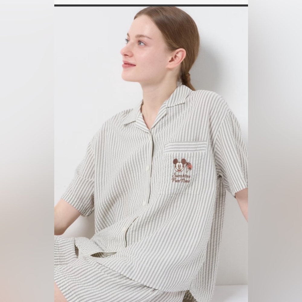 Uniqlo Disney Beach Trip Collection Pajamas - Gray Size Large